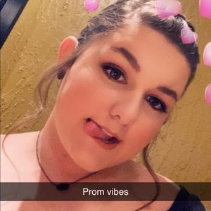 Meet your Posher, Gena